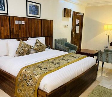 Utako Hotel | Qualibest Grand Hotels