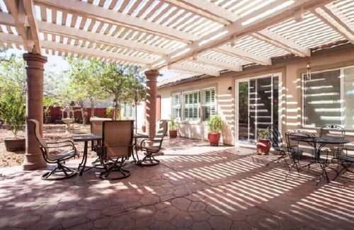 Temecula House | Quality Comfortable Place Near Temecula Wineries and Hot Air Balloon Rides