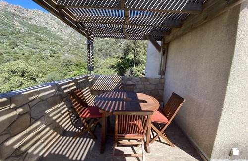 Lama Apartment | QUALITY GÎTE WITH BREATHTAKING VIEWS