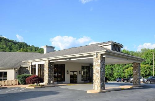Cherokee Hotel | Quality Inn Cherokee Riverside