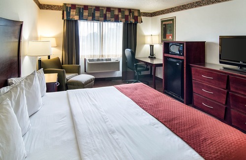 Midland Hotel | Quality Inn Midland South