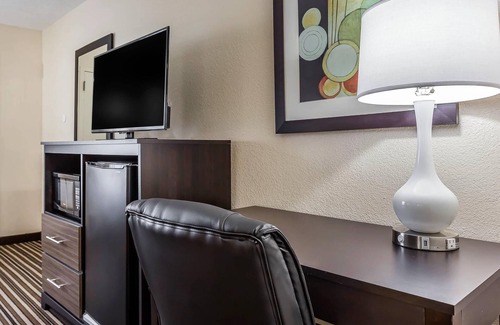 Southern Pines Hotel | Quality Inn Pinehurst Area