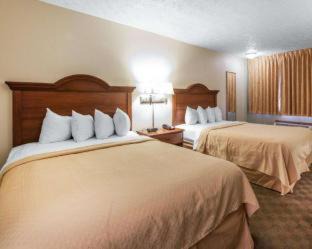 Pigeon Forge Hotel | Quality Inn & Suites at Dollywood Lane