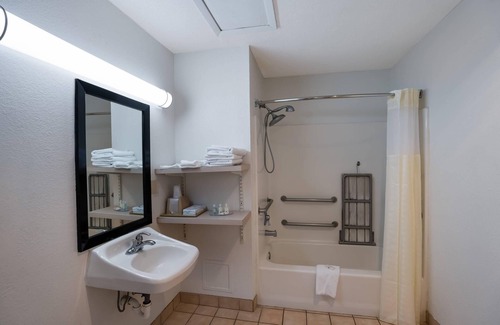Junction Hotel | Quality Inn & Suites Junction