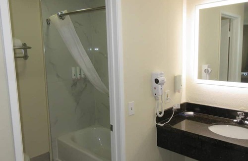 Hesperia Hotel | Quality Inn & Suites