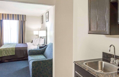 Tulsa Hotel | Quality Inn Tulsa - Downtown West
