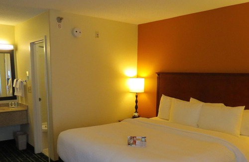 Cranberry Township Hotel | Quality Inn Cranberry Township