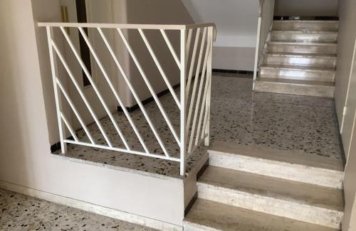 Vence Apartment | Quartier piscine municipale Bel Appart 4 pers terrasse parking wi-fi