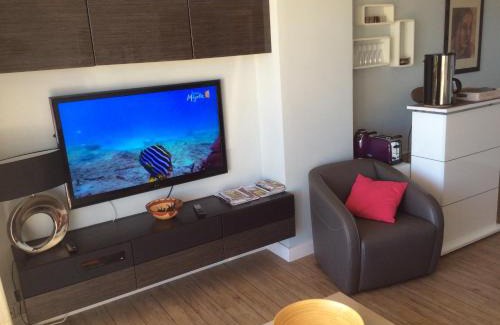 Vence Apartment | Quartier piscine municipale Bel Appart 4 pers terrasse parking wi-fi