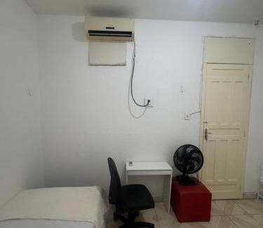 Nazare House | Quarto Privativo na Esquina do Círio de Nazare, Area Nobre, Central de Ar e Wi-fi, - Terreo1