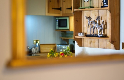Thetford Apartment | Quavers Rest - a tranquil spot in a quintessentially English Village & hot tub !