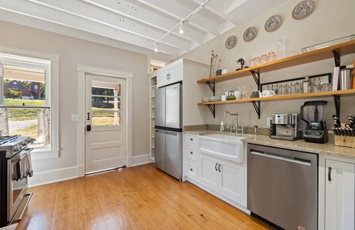 Bolivar House | Queen Anne Gem in Historic Harpers Ferry!