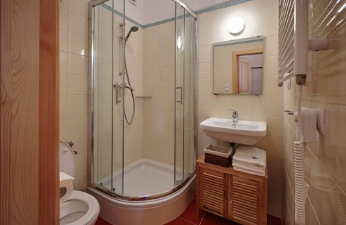 Prague 1 Apartment | Queen Bee house. Johan studio