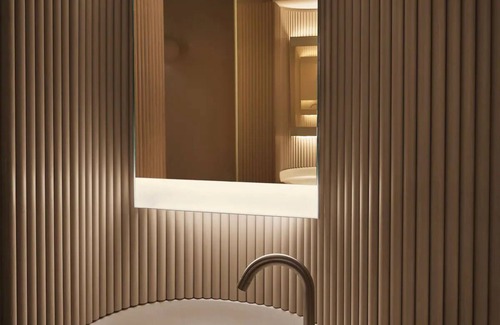 Bowery Hotel | Queen Great View, Public Hotel New York, Pets Allowed, Minutes from Central Park