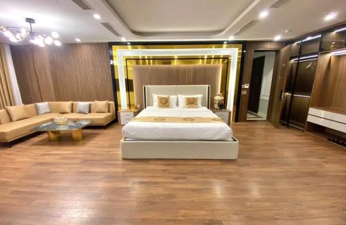 Go La Hotel | Queen Hotel Hoàng Gia