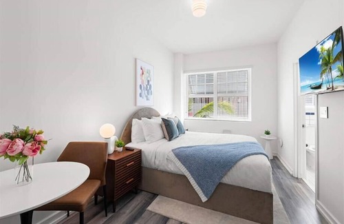 West Avenue Hotel | Queen Jr Studio w/Hotel-style Amenities + Free Toiletries