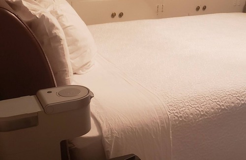Williamsburg Bed & Breakfast | Queen-Luxury-Ensuite with Bath-Library Room