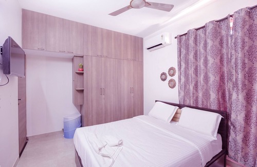 Mylapore Tiruvallikk Apartment | Queen Room with Breakfast in a shared 3BR apartment