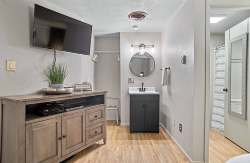 Rapid City Bed & Breakfast | Queen Suite 2 - Black Forest Inn Bed and Breakfast