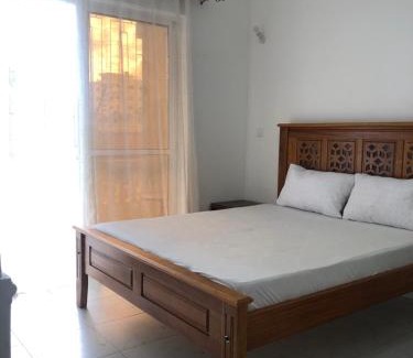 Kinyozi Apartment | Queens Luxury Studio