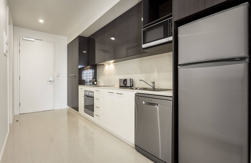 Adelaide Central Business District Apartment | Quest on Franklin