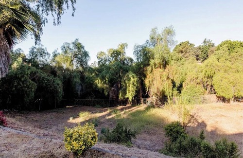 Shadow Hills House | Quiet 1-bedroom in Luxury home 30 day stay Los Angeles with AC, WiFi
