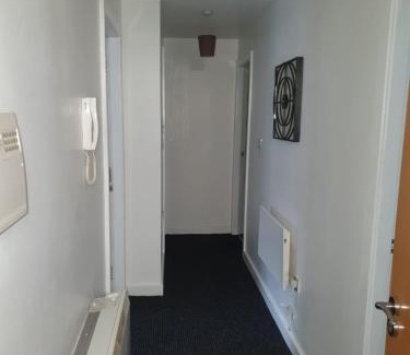 Darlington Apartment | Quiet 2 bedroom flat in Darlington with free parking, wi-fi and more