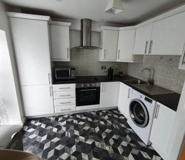 Darlington Apartment | Quiet 2 bedroom flat in Darlington with free parking, wi-fi and more