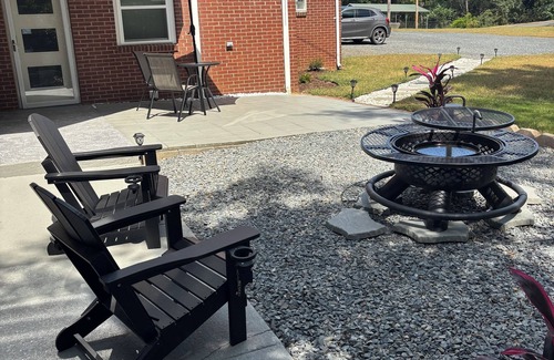 Albemarle House | Quiet 2BR Albemarle Suite Patio & Firepit Near Morrow Mountain
