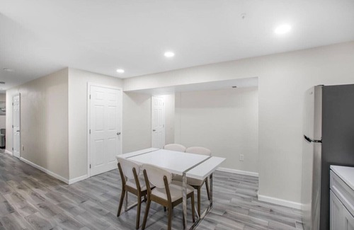 Silver Spring House | Quiet 7BR Silver Spring