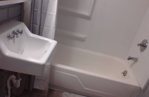 Wheeling Apartment | Quiet and comfortable fully furnished 1 bedroom apartment.