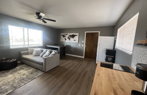 Hesperia House | Quiet and Cozy 1br upstairs Guest House