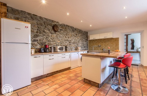 Chatillon-sur-Cluses House | Quiet and spacious cottage in the mountains