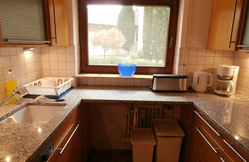 Moos Apartment | Quiet and green terrace apartment near the lake