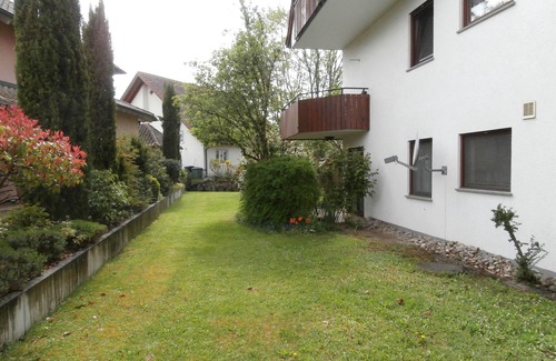 Moos Apartment | Quiet and green terrace apartment near the lake