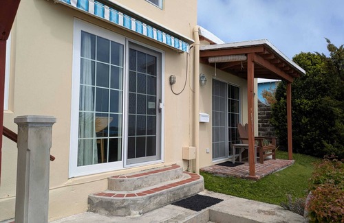 St. George's Apartment | Quiet Apartment with wonderful harbour views and pool