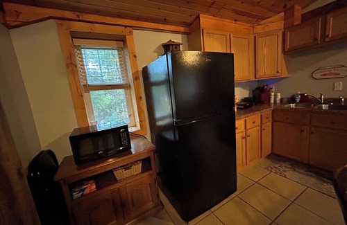 Redgranite Cabin | Quiet cabin in the woods just across from Pearl Lake.