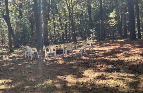 Redgranite Cabin | Quiet cabin in the woods just across from Pearl Lake.