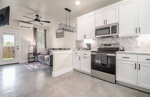 Fredericksburg House | Quiet Casita With Hot Tub six Minutes From Downtown!