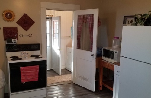 Lake City House | Quiet clean home with view of Gypsum Hills in Sun City