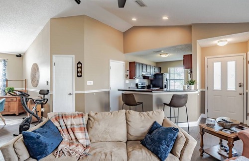 Ferry Pass House | Quiet Cottage by UWF & West Fl Hospital