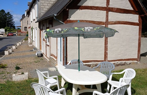 Le Mesnillard House | Quiet country house 35kms from Mont St Michel