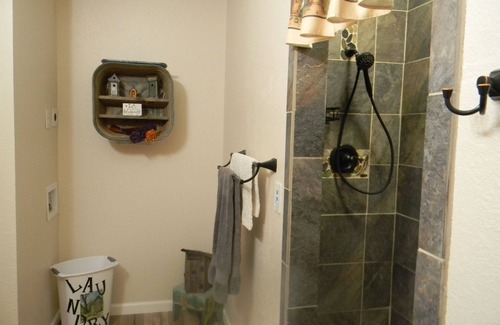 Pottawatomie County Other | Quiet, Cozy, quaint affordable place to stay. 50 minutes east of Oklahoma City