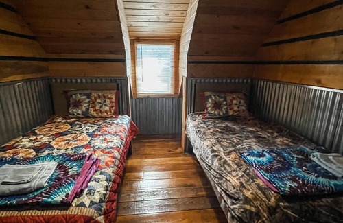 Brackettville Other | Quiet Crystal Creek Ranch Bunkhouse with large private pond