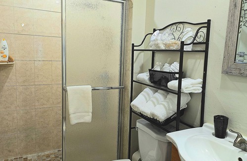 Port Saint Lucie House | Quiet Cul-de-Sac Retreat Tucked Away Yet Central!