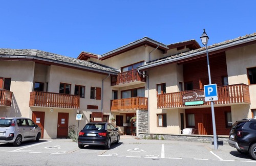 Aussois Apartment | Quiet duplex for 8, close to services