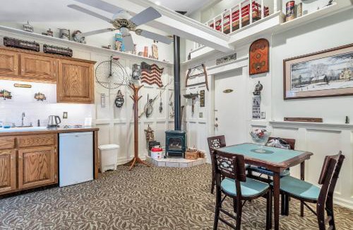 Clarks Summit House | Quiet Getaway with Queen Bed & Wi-Fi