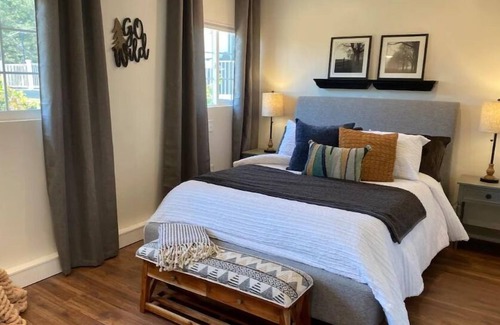 Grass Valley House | Quiet Gold Country Guest House in the Sierra Nevada Mountains. Pet Friendly!