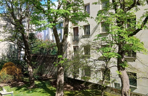 Neuilly-sur-Seine Apartment | Quiet, green apartment