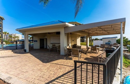 New Smyrna Beach Condo | Quiet ground level condo-minutes from Dunes Park and the beach!